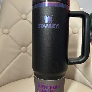 Stanley 30 oz Black Chroma Flowstate Quencher Tumbler Brand New
